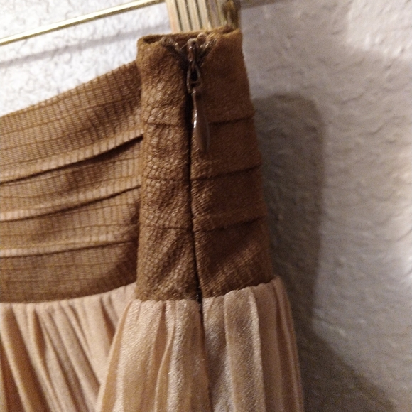 High low skirt - Picture 3 of 6